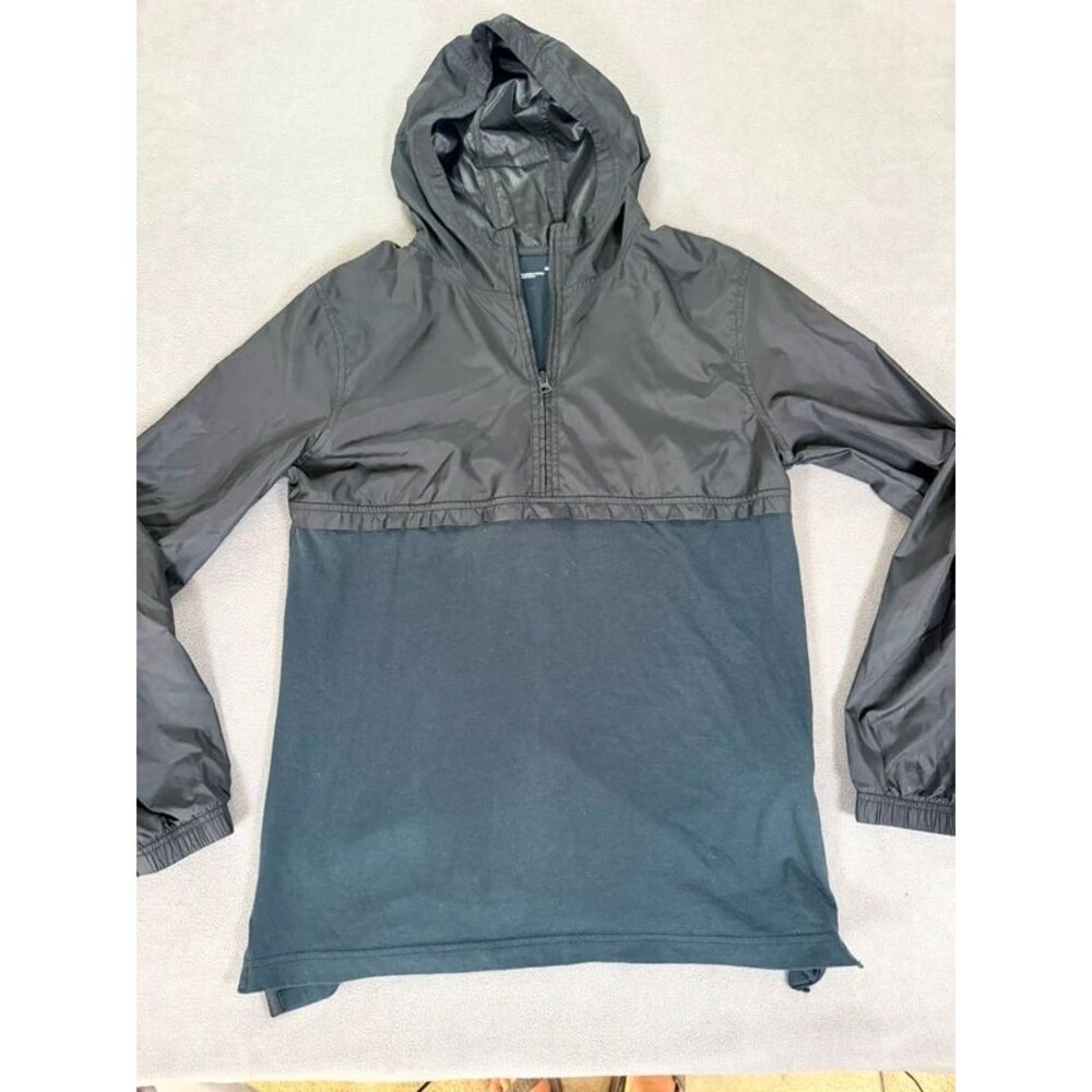 Under Armour Men’s Black Anorak Windbreaker Hoodie 1/2 Zip Pull Over - Medium